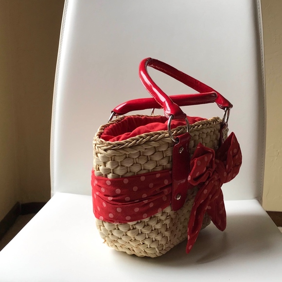 Red Polka Dot Wicker Handbag - Picture 2 of 6